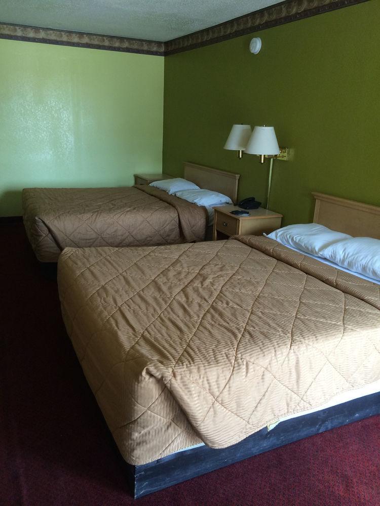 Hutchinson Inn Zewnętrze zdjęcie