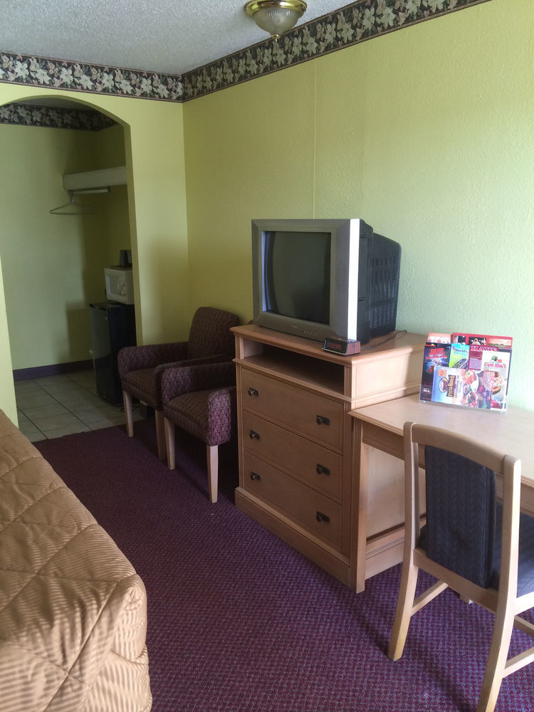 Hutchinson Inn Zewnętrze zdjęcie