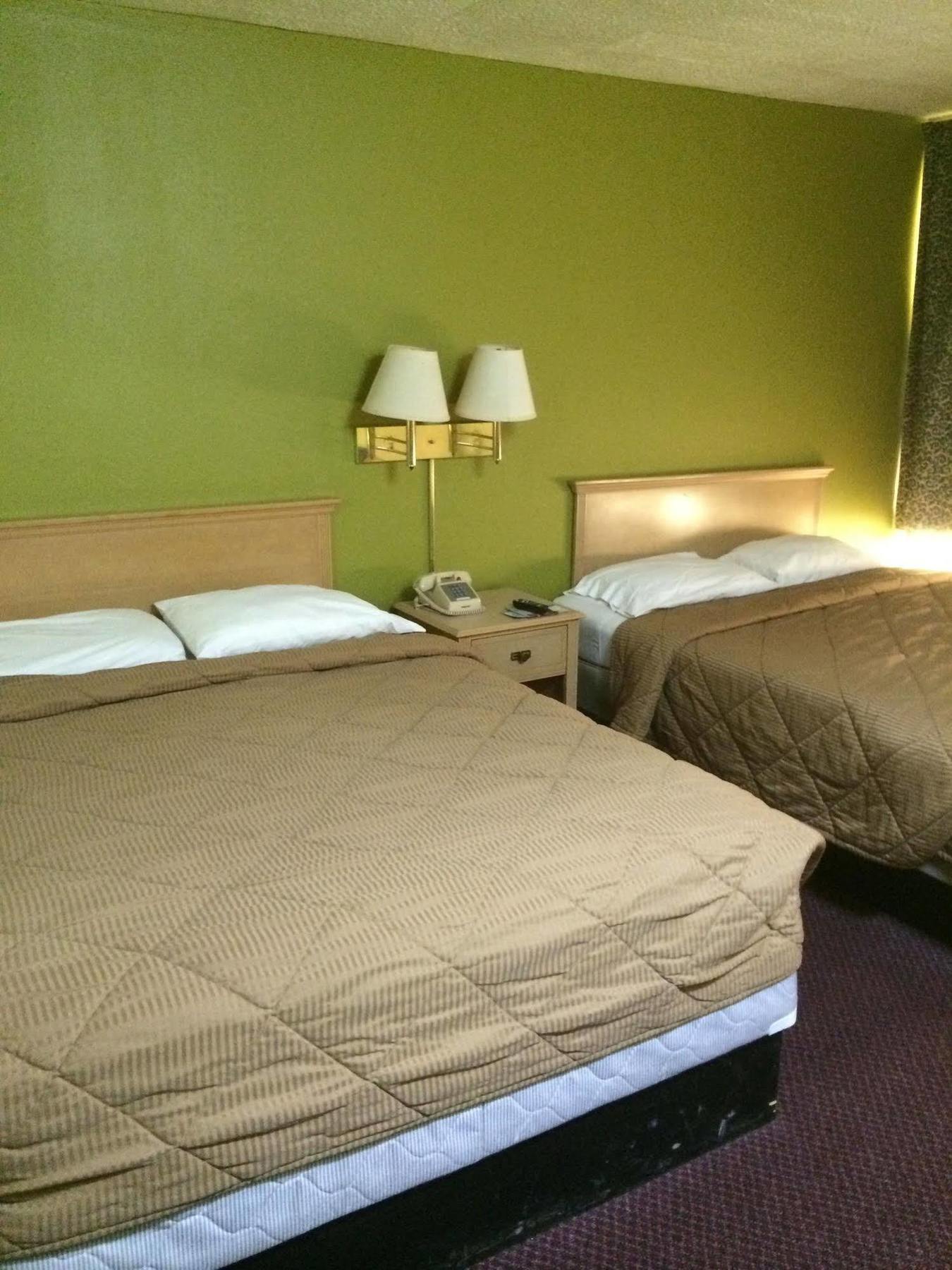 Hutchinson Inn Zewnętrze zdjęcie